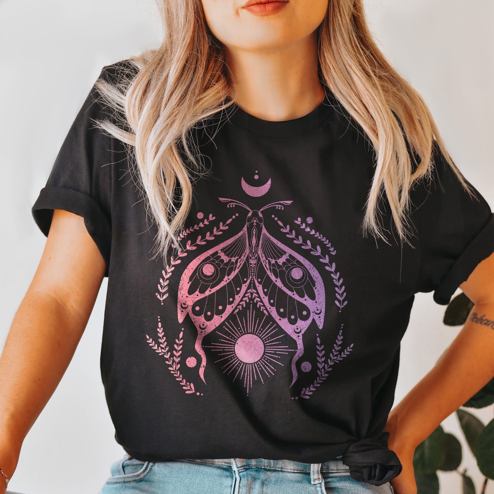 Gradient Boho Butterflies Oversized Shirt for Women Garment-Dyed Graphic Tee