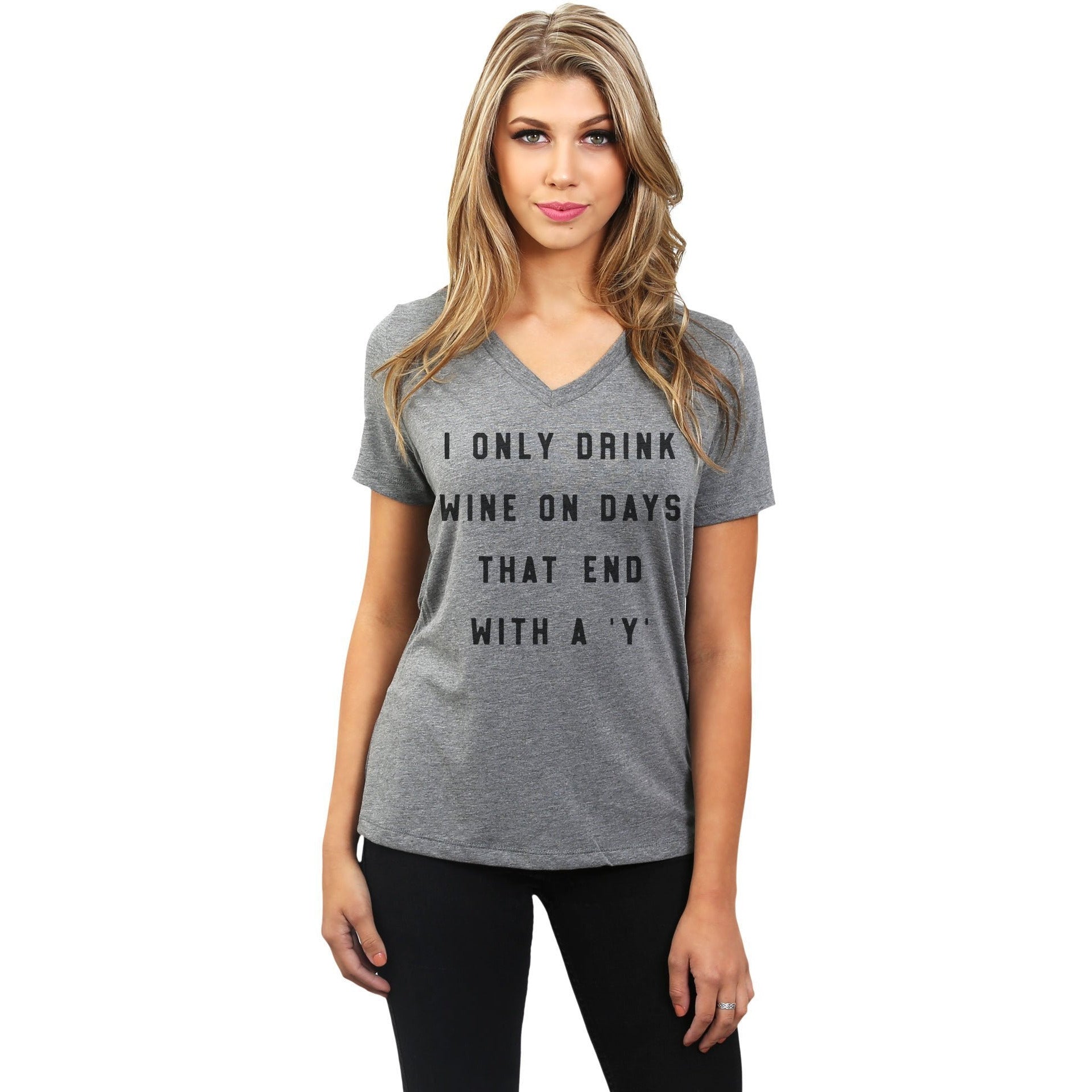Drink Wine On Days Ends With Y Women's Relaxed Crewneck T-Shirt Top Tee Heather Grey Model